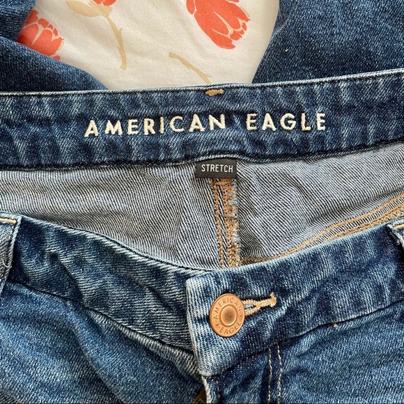 American Eagle Curvy Mom Jean - Picture 4 of 6